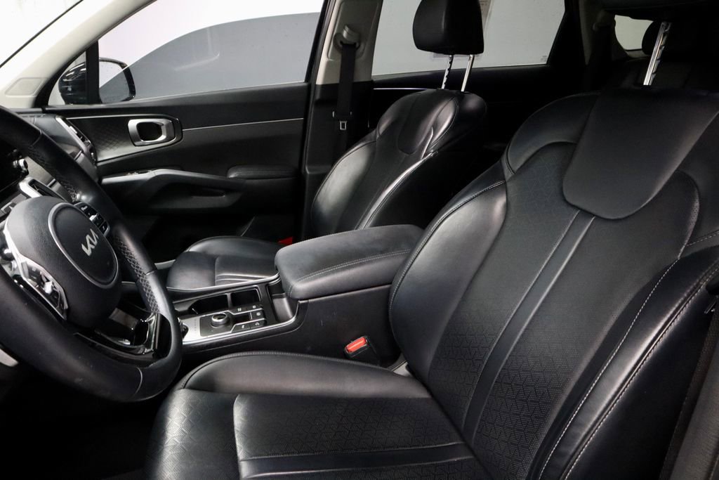 Used 2022 Kia Sorento EX w/ Panoramic Sunroof Package AWD/4WD image 26