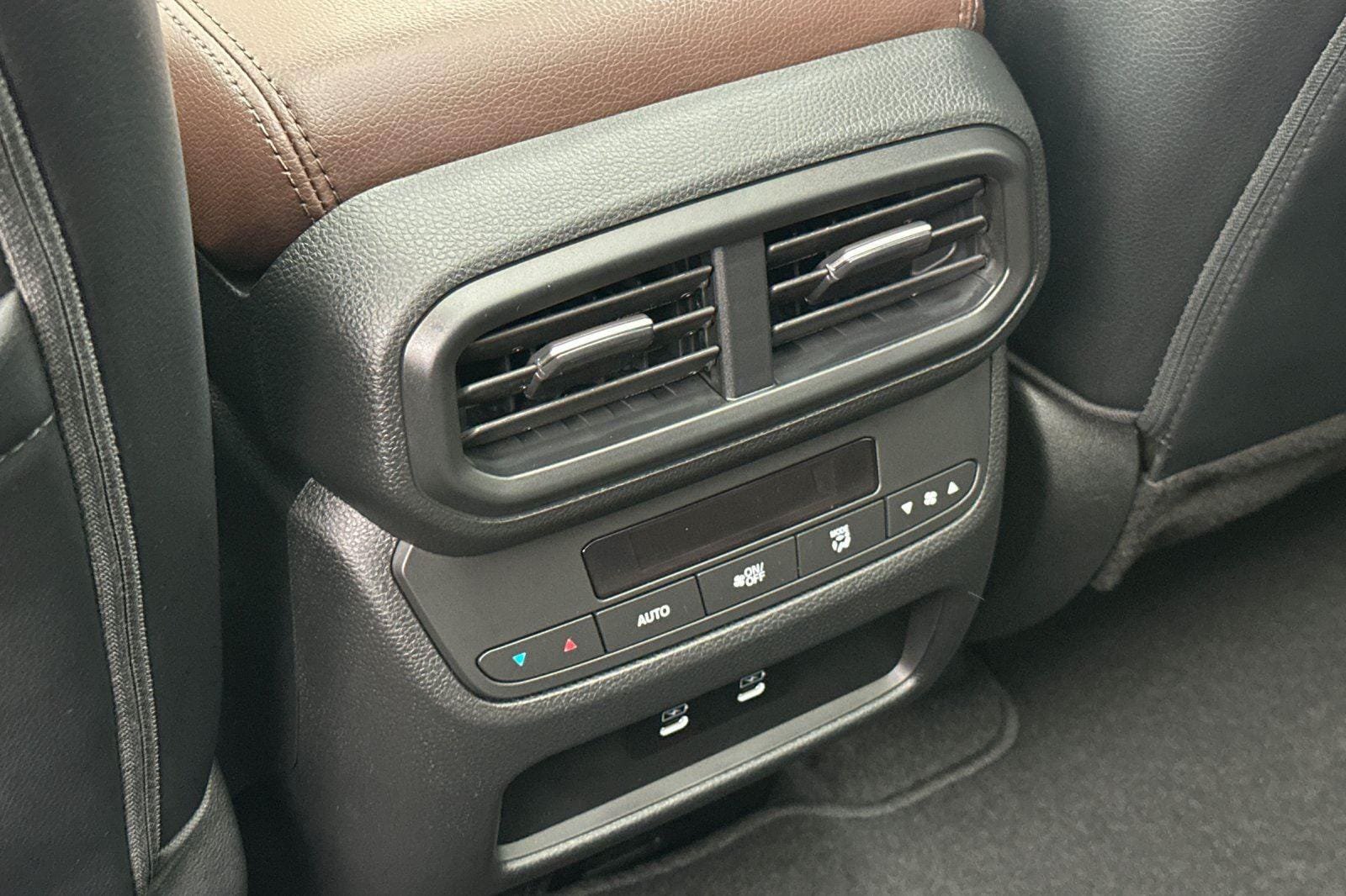 New 2026 Honda Pilot Touring image 14