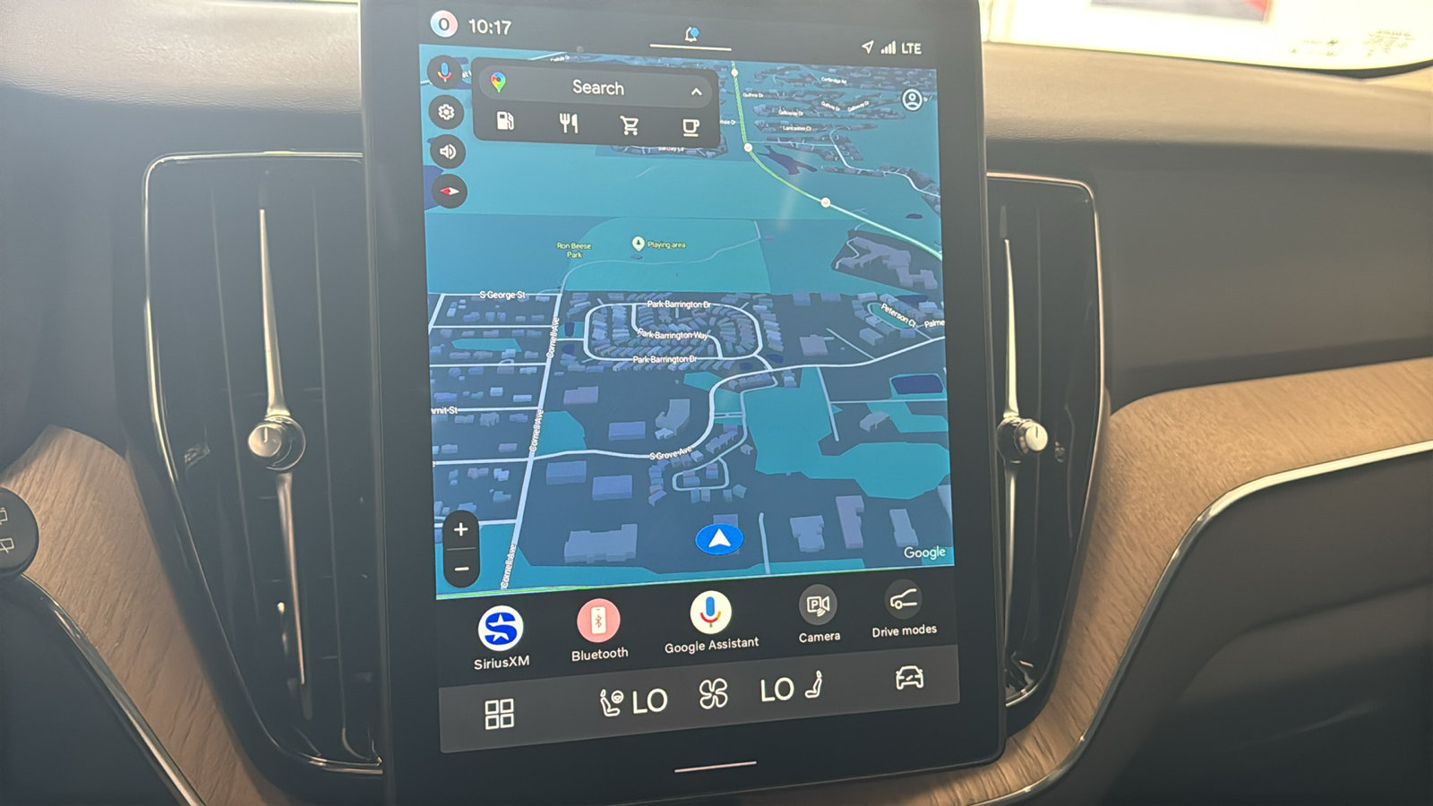 New 2027 Volvo XC60 B5 Plus AWD/4WD image 16