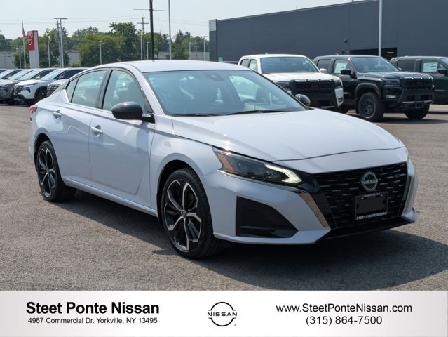 Certified 2025 Nissan Altima 2.5 SR AWD/4WD image 1
