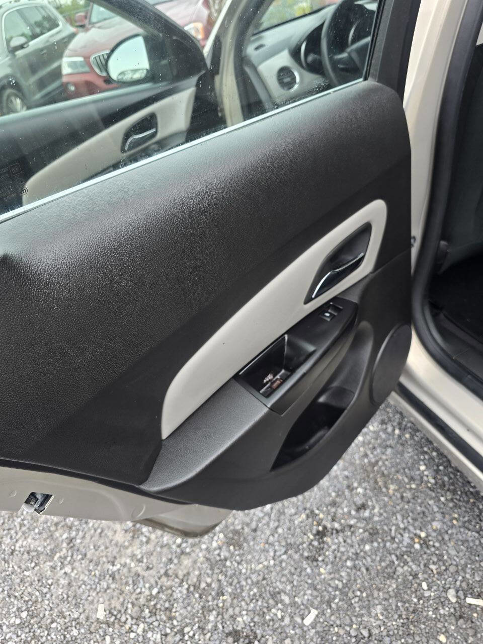 Used 2012 Chevrolet Cruze LS w/ Connectivity Package image 20