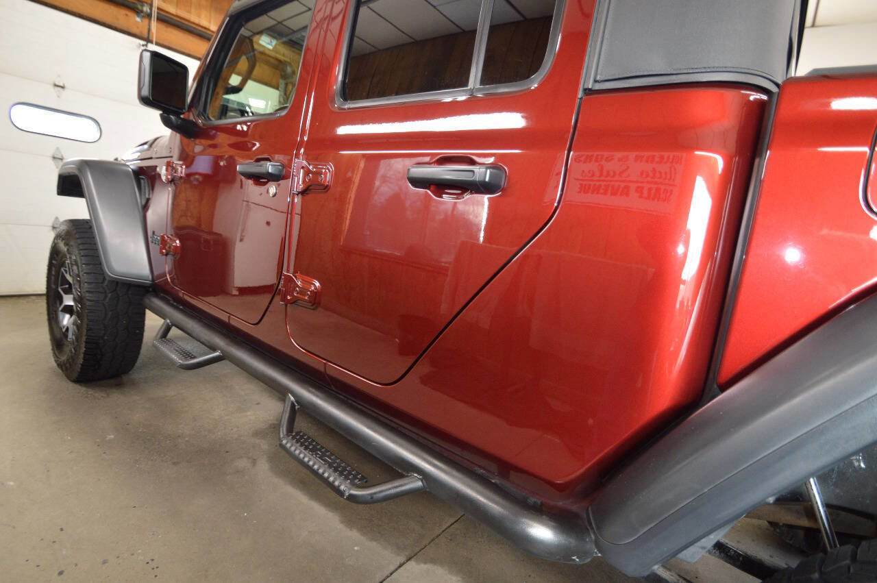 Used 2021 Jeep Gladiator Sport image 35