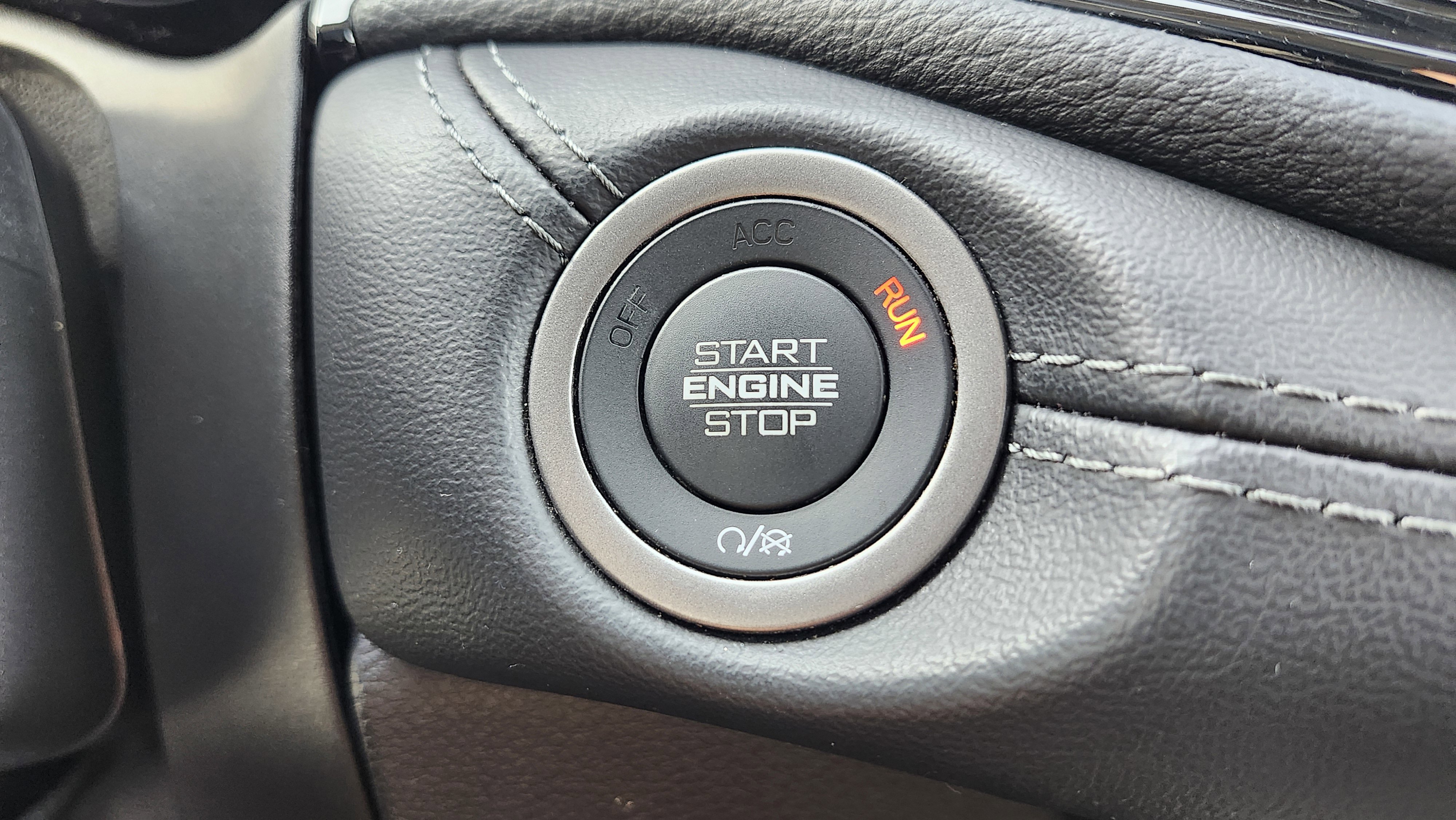 Used 2022 Dodge Durango SXT image 8