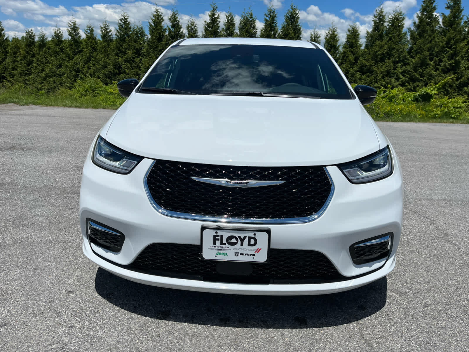 New 2026 Chrysler Pacifica Select FWD image 8