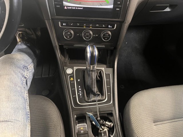 Used 2019 Volkswagen e-Golf SE w/ Driver Assistance Package image 27