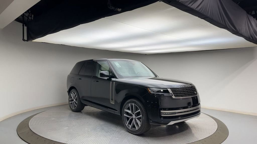 Certified 2025 Land Rover Range Rover Autobiography image 2