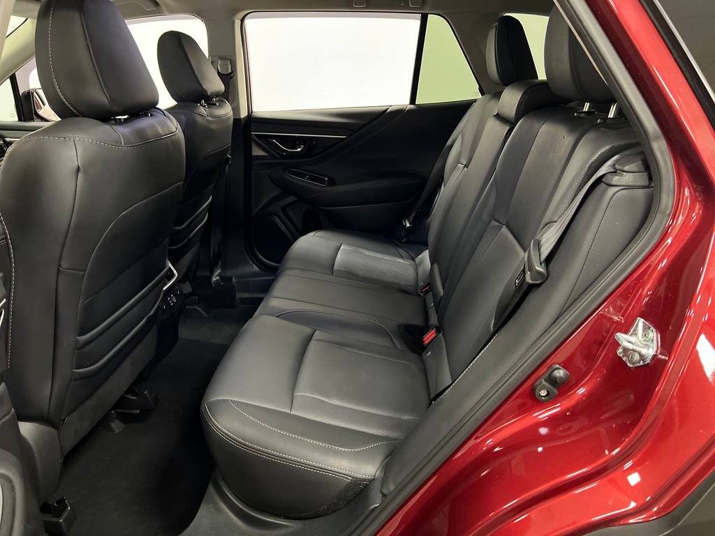 Used 2025 Subaru Outback Limited AWD/4WD image 28