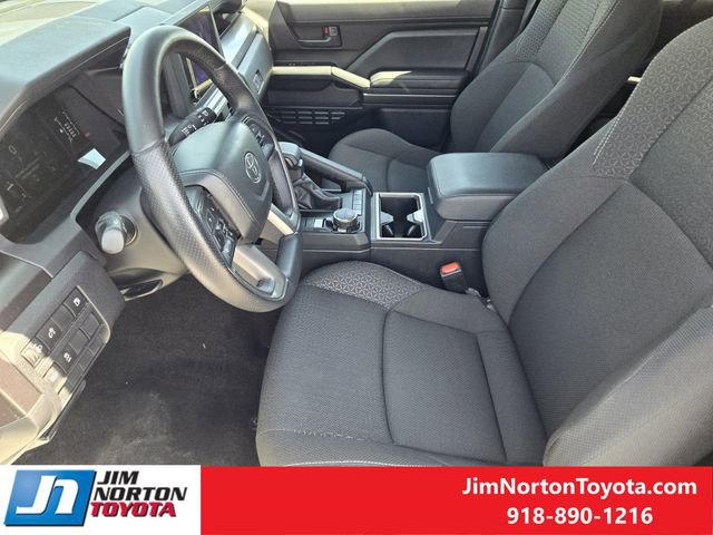 Used 2025 Toyota 4Runner SR5 AWD/4WD image 13