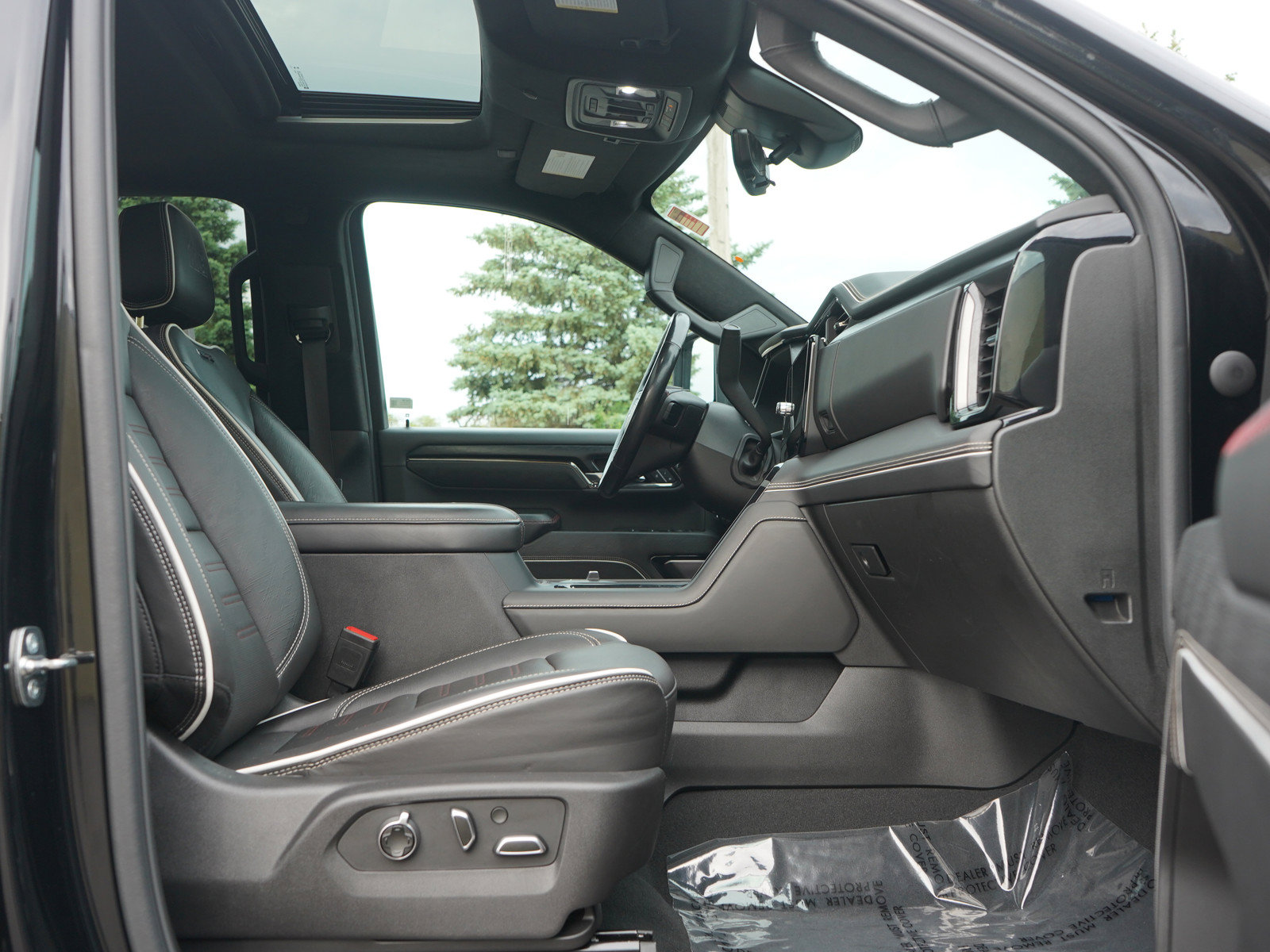 Used 2024 GMC Sierra 2500 AT4X w/ AT4X AEV Edition AWD/4WD image 12