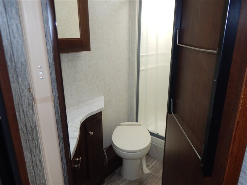 Used 2017 Mercedes-Benz Sprinter 3500 image 35