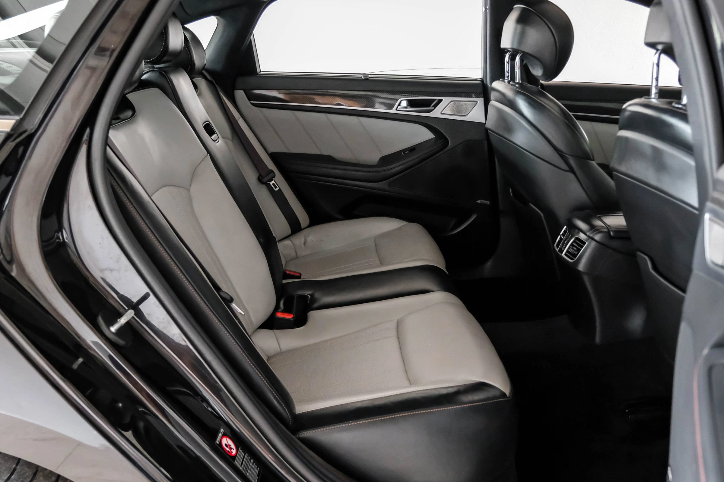 Used 2019 Genesis G80 3.3T Sport RWD image 35