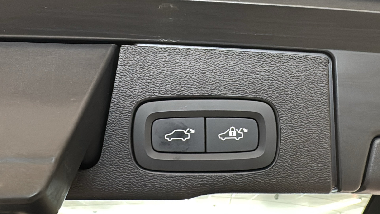 Used 2026 Volvo XC60 B5 Ultra AWD/4WD image 30