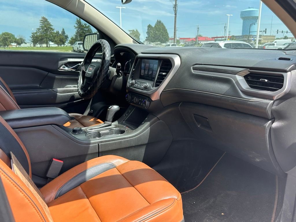 Used 2017 GMC Acadia SLT AWD/4WD image 22