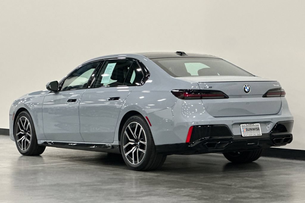Used 2024 BMW 760i xDrive w/ Executive Package AWD/4WD image 6