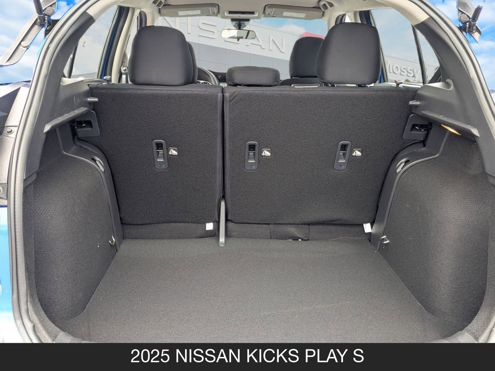 New 2025 Nissan Kicks Play S image 19