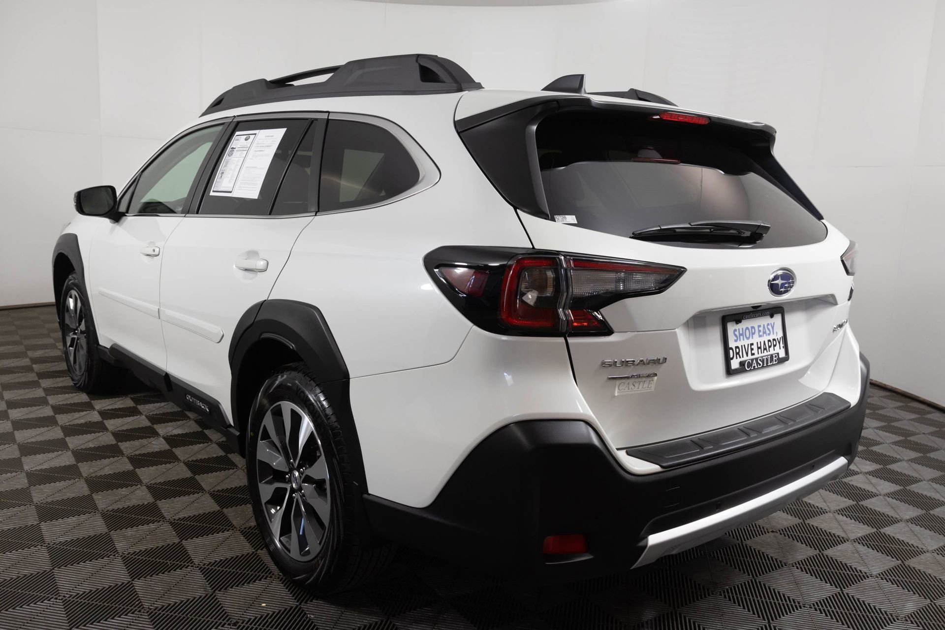 Used 2025 Subaru Outback Limited AWD/4WD image 19