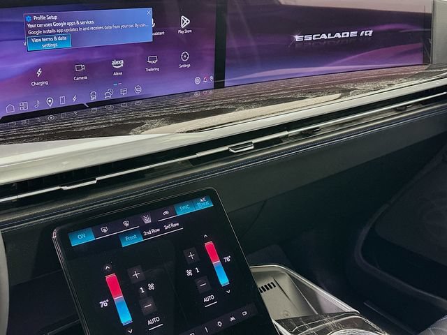 New 2025 Cadillac Escalade IQ Luxury 1 w/ Smart Trailering package AWD/4WD image 10