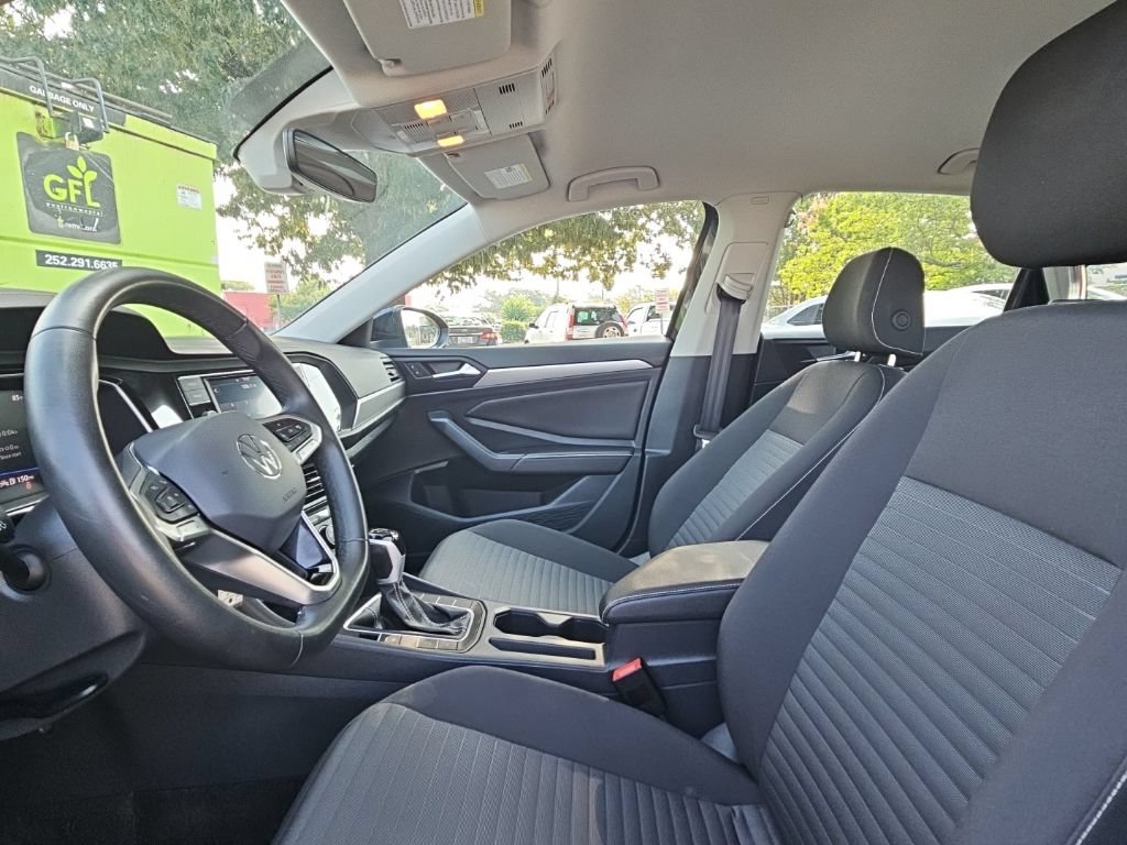 Used 2024 Volkswagen Jetta S FWD image 17