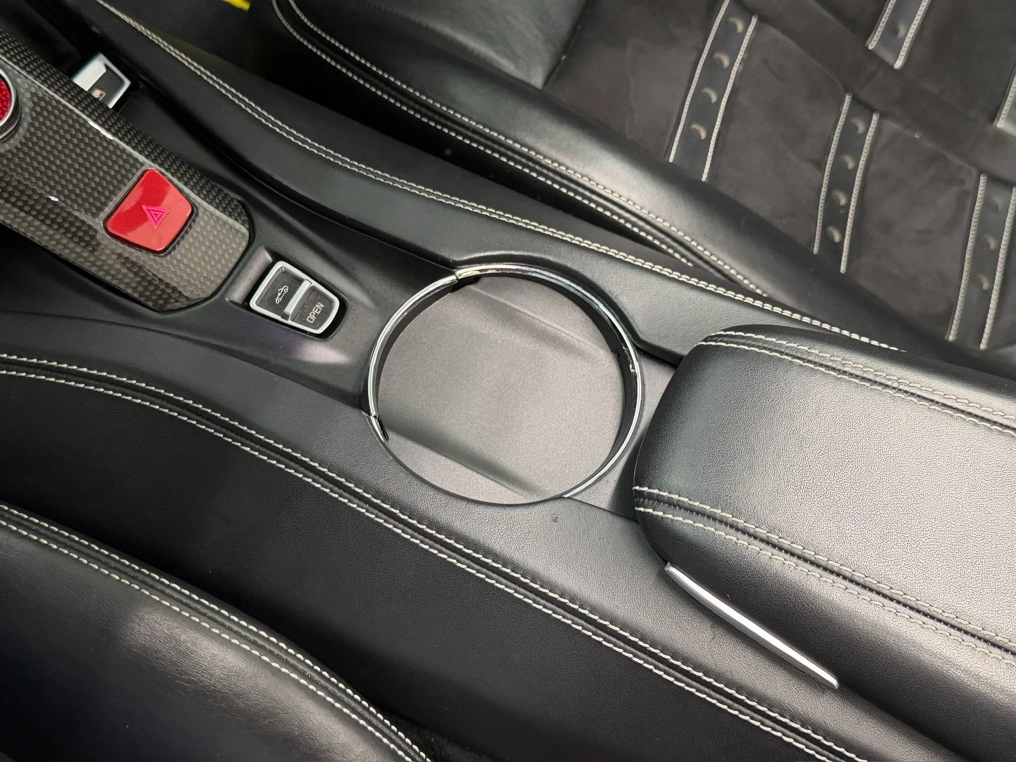 Used 2015 Ferrari California T RWD image 28