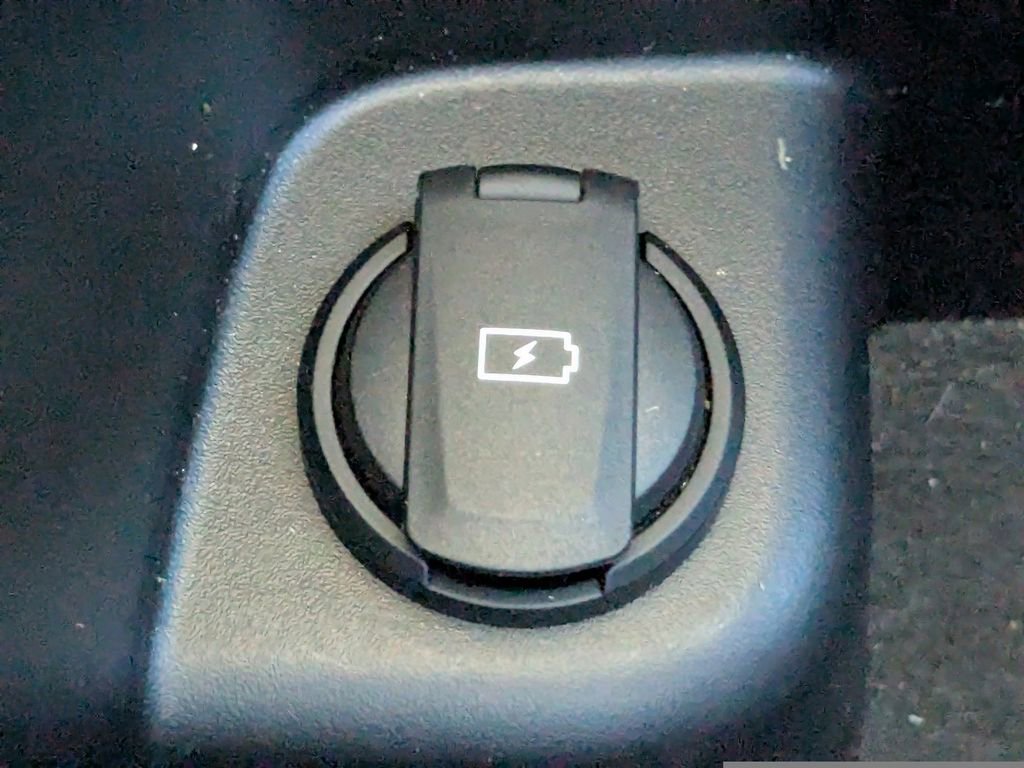 Used 2024 Kia Telluride EX w/ EX Captain's Chair Package image 33