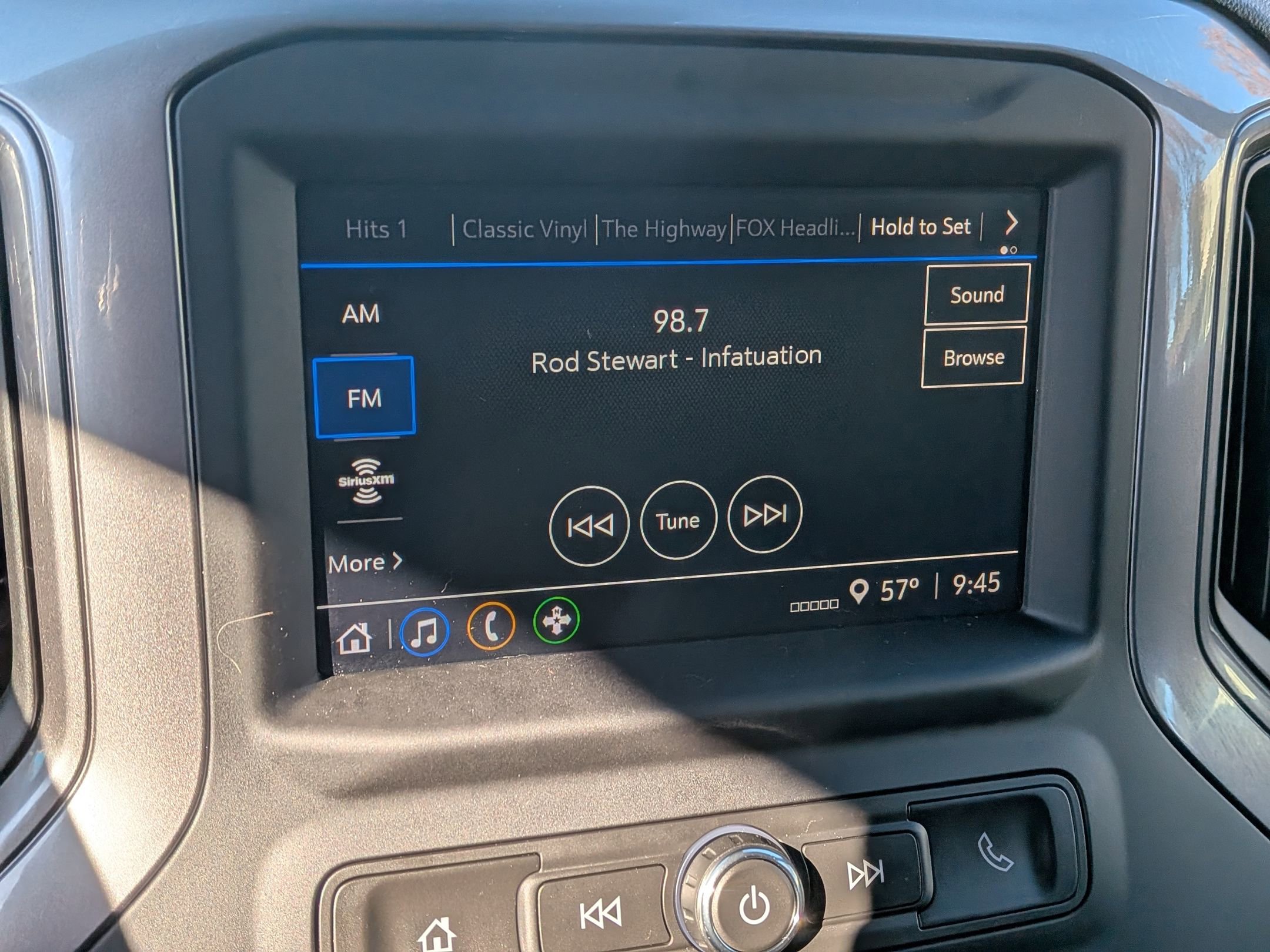 Used 2022 Chevrolet Silverado 1500 Custom image 26