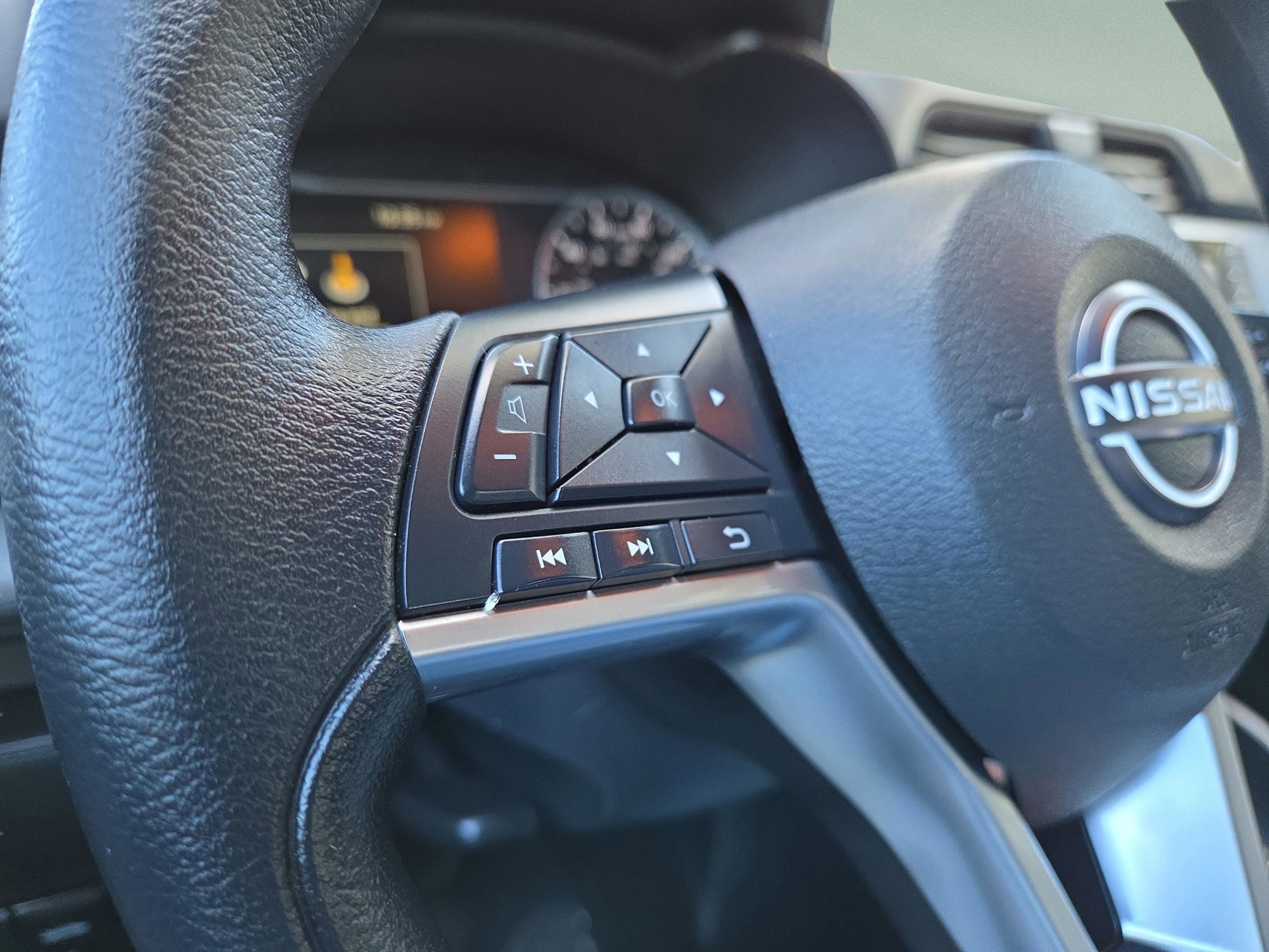 Used 2025 Nissan Versa SV image 13