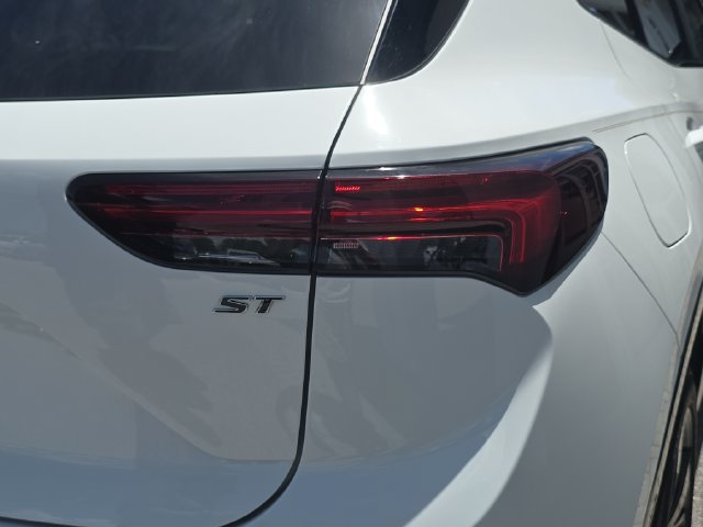 Certified 2022 Buick Envision Preferred FWD image 9