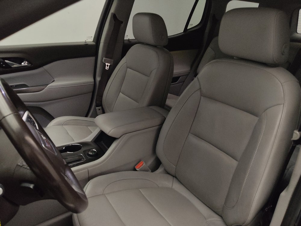 Used 2017 GMC Acadia SLT w/ LPO, Cargo Package FWD image 17
