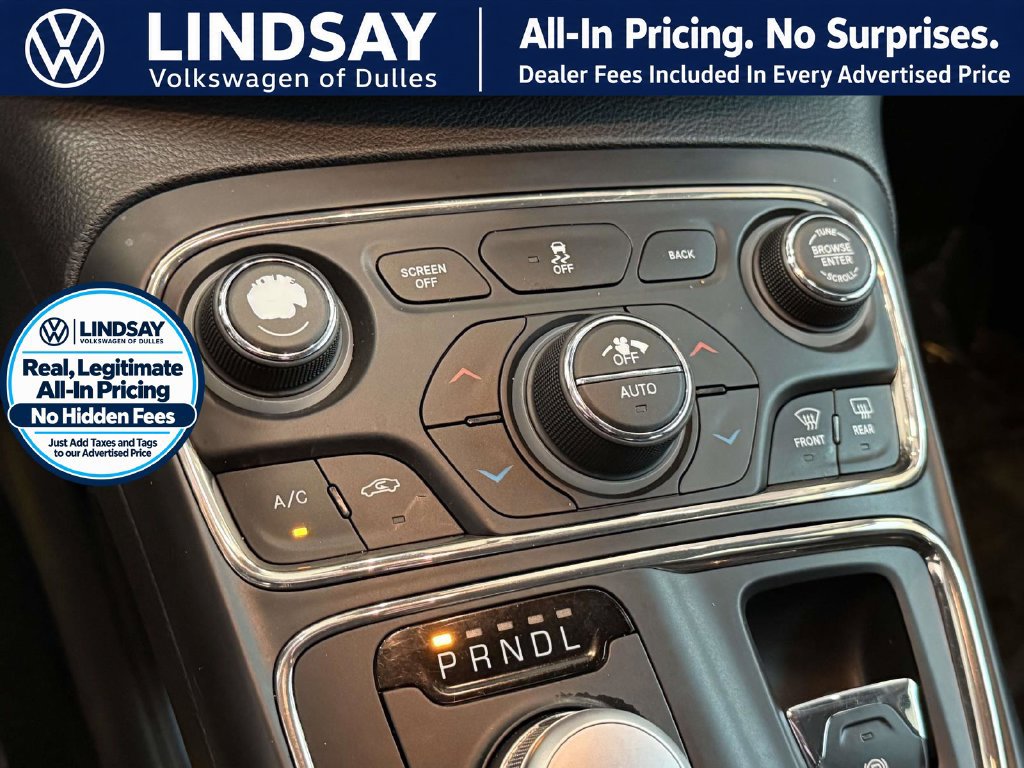 Used 2016 Chrysler 200 C w/ Premium Group FWD image 18