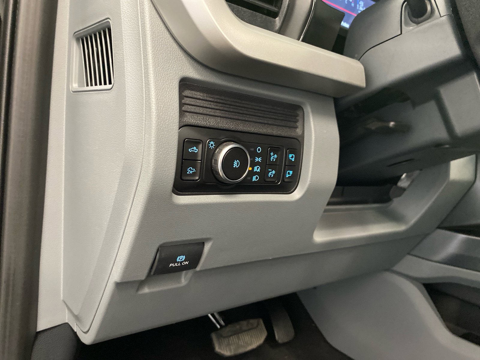 New 2026 Ford F250 4x4 Crew Cab Super Duty image 26