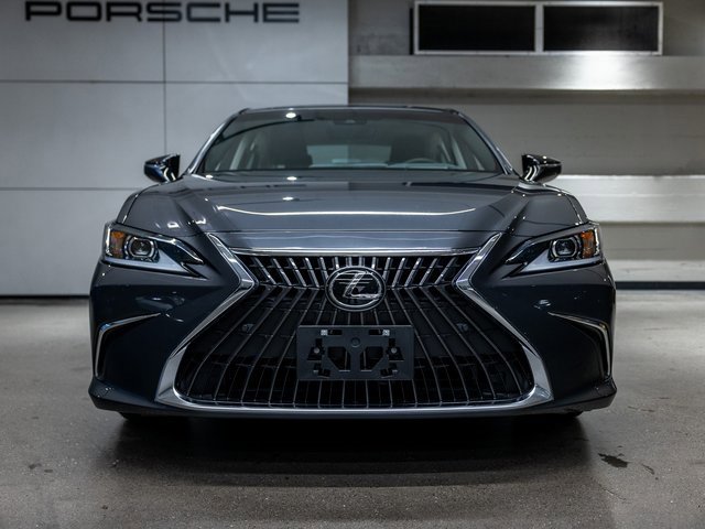 Used 2025 Lexus ES 300h w/ Premium Package image 7