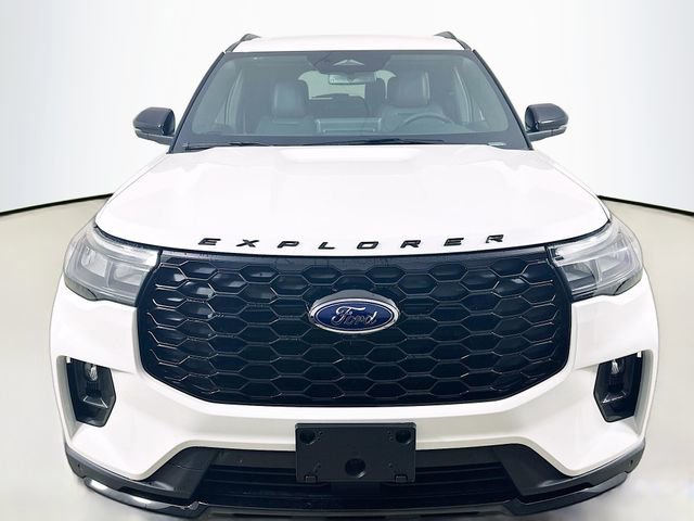 New 2026 Ford Explorer ST-Line w/ ST-Line Street Pack image 2