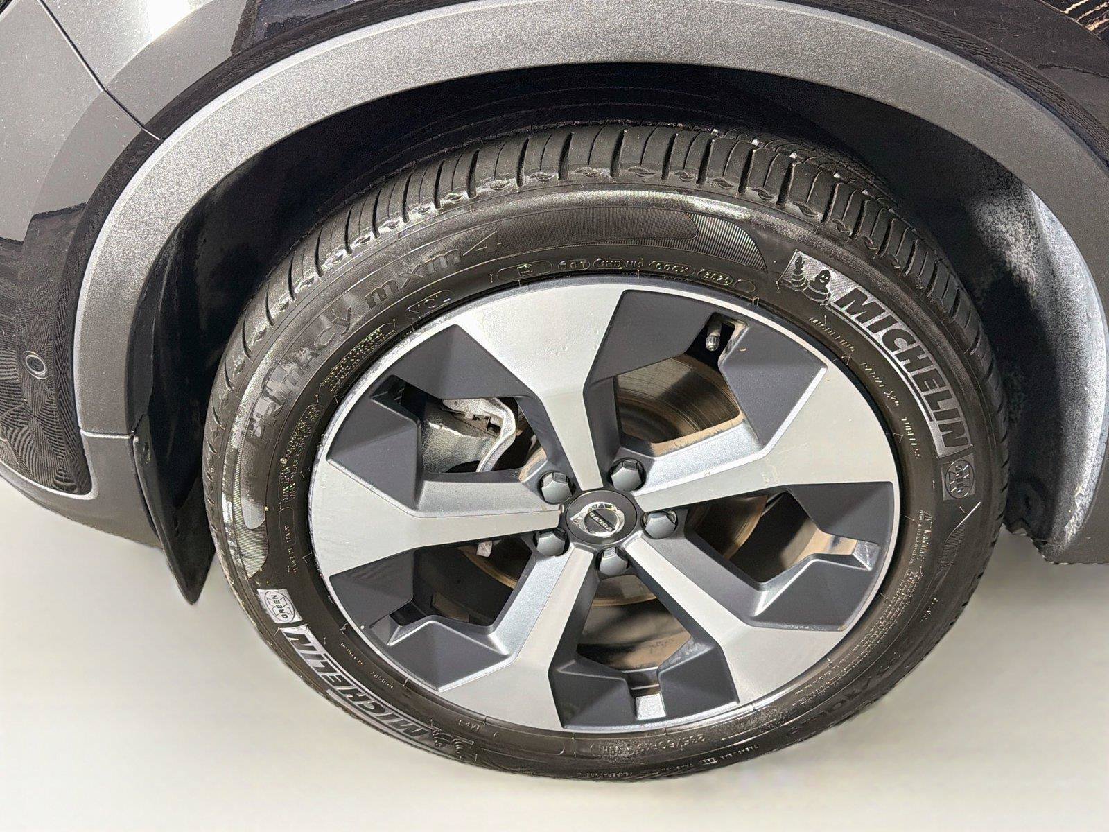 Used 2026 Volvo XC40 B5 Plus AWD/4WD image 34
