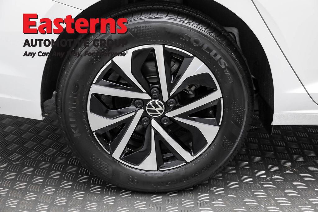 Used 2025 Volkswagen Jetta S image 29