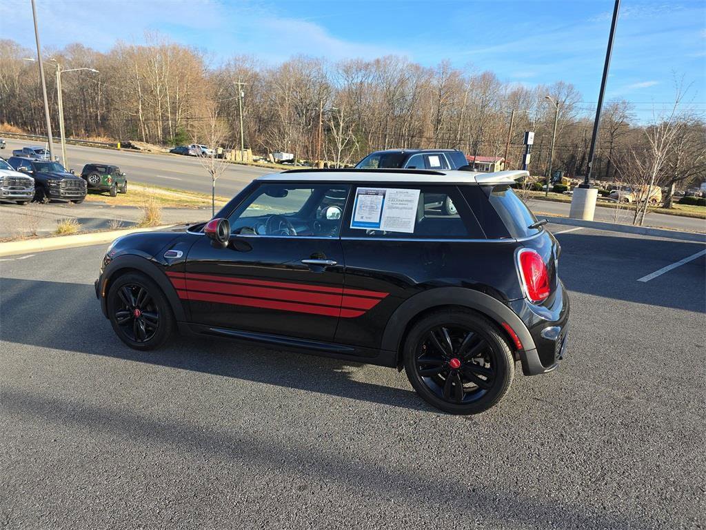 Used 2017 MINI Cooper 2-Door Hardtop image 5