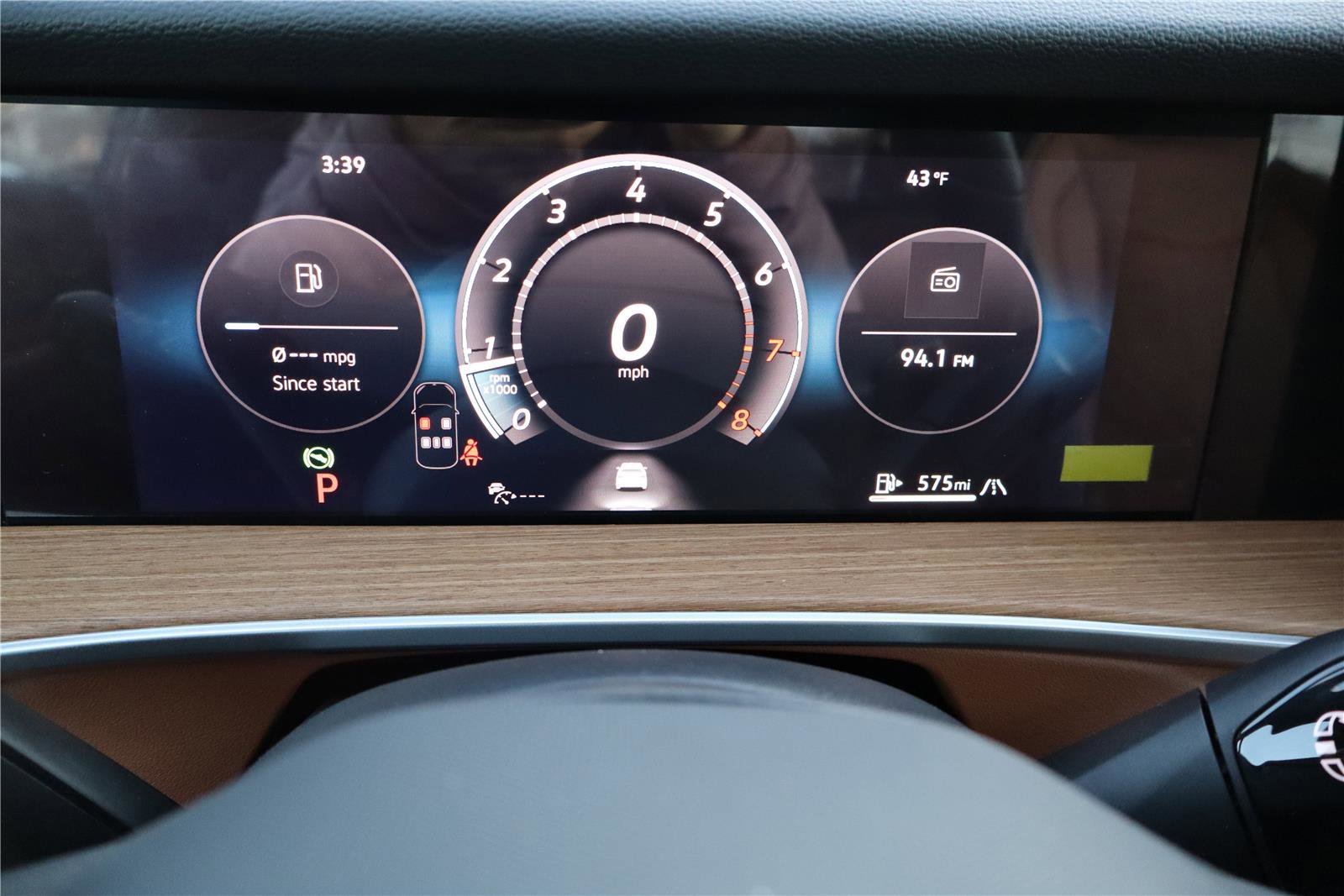 New 2026 Volkswagen Tiguan SEL R-Line image 18