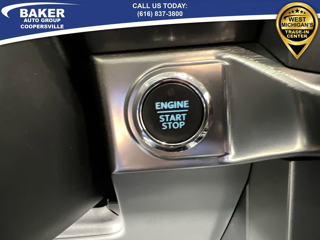 Used 2021 Ford F150 Lariat w/ Equipment Group 502A High image 18