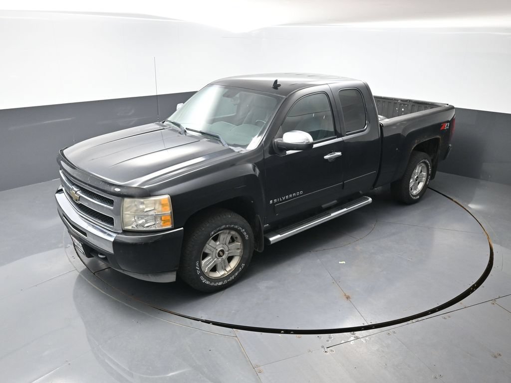 Used 2009 Chevrolet Silverado 1500 W/T AWD/4WD image 16