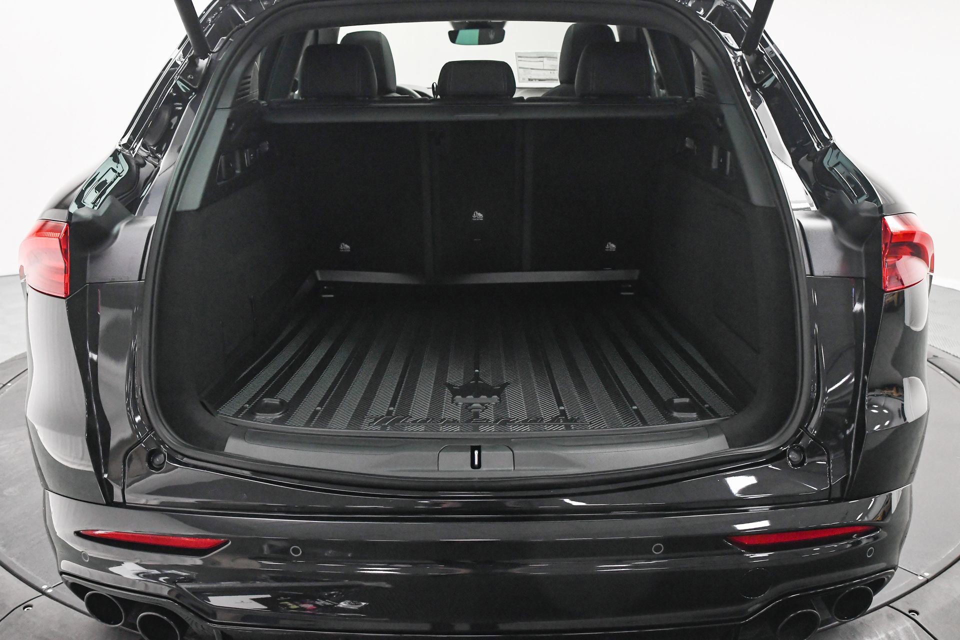 New 2025 Maserati Grecale Modena image 7