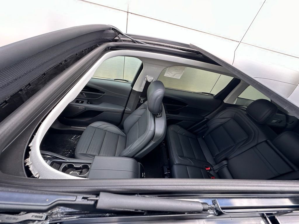 New 2026 Lincoln Nautilus Reserve w/ Jet Appearance Package AWD/4WD image 6