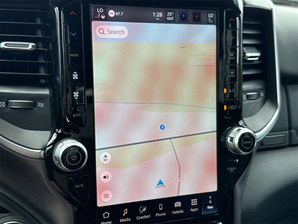 New 2026 RAM 1500 4x4 Crew Cab image 19