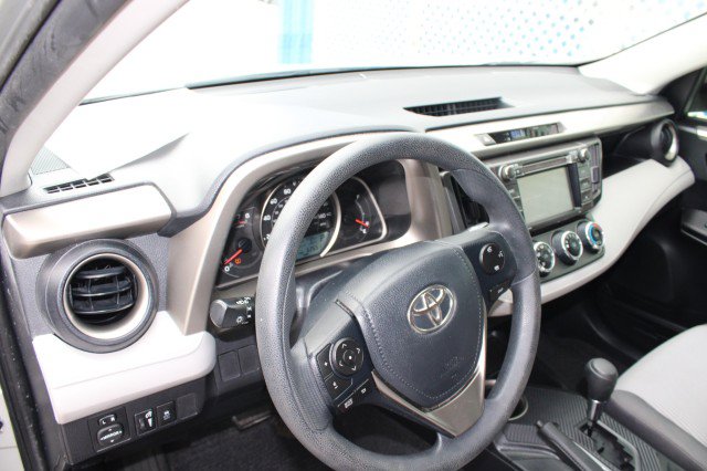Used 2015 Toyota RAV4 LE FWD image 12