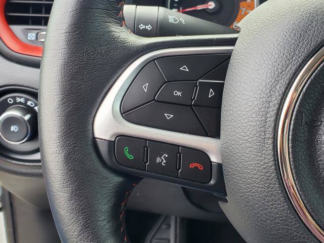 Used 2023 Jeep Renegade Trailhawk w/ Trailhawk Elite Group AWD/4WD image 12