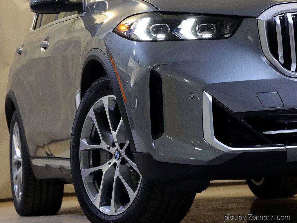 Used 2026 BMW X5 xDrive50e w/ Climate Comfort Package image 4