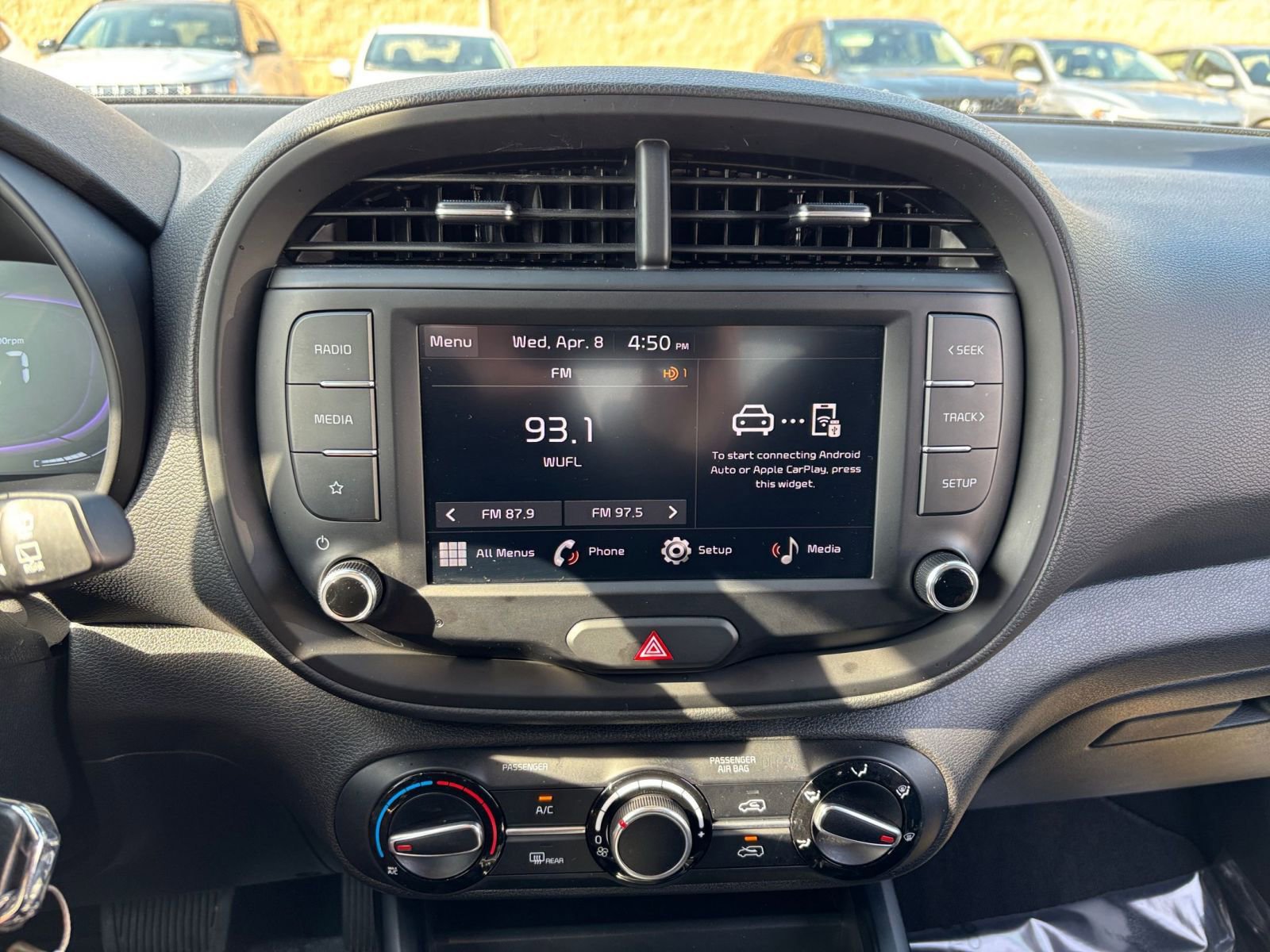 Used 2025 Kia Soul LX w/ LX Technology Package image 20