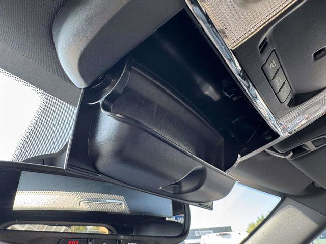 Used 2022 Jeep Grand Cherokee Limited image 17