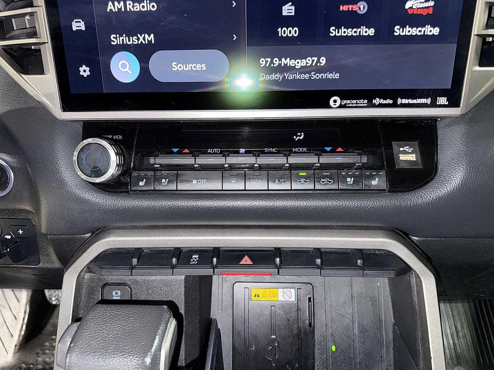 Used 2022 Toyota Tundra Limited w/ Power Package AWD/4WD image 21