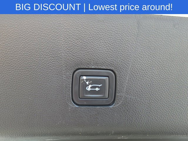 Used 2020 Chevrolet Traverse RS w/ LPO, Floor Liner Package FWD image 15
