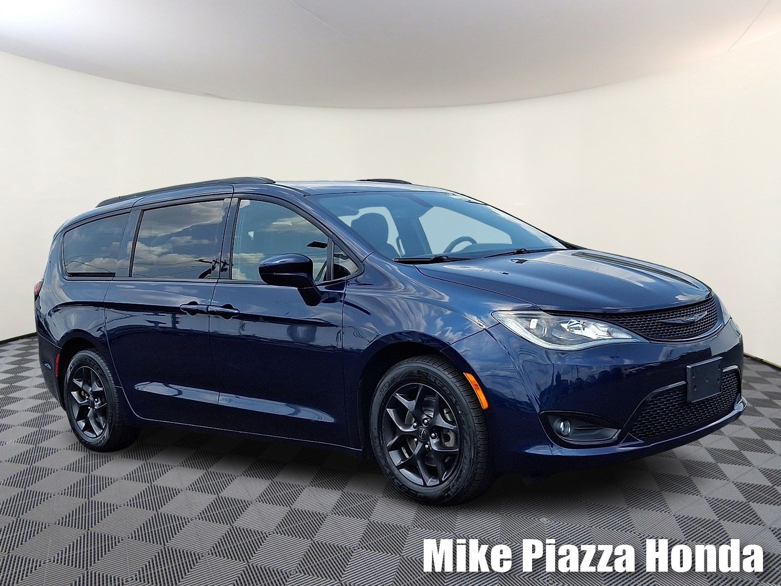 Used 2020 Chrysler Pacifica Touring-L Plus w/ S Appearance Package