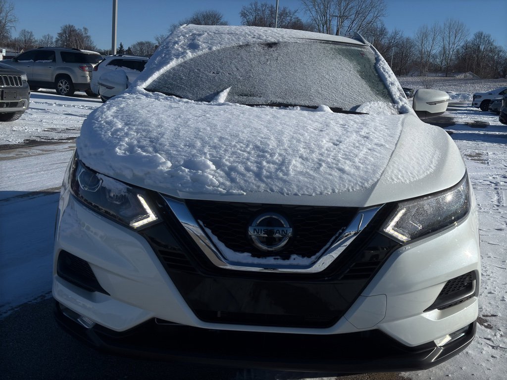 Certified 2021 Nissan Rogue Sport SV image 3